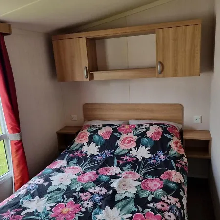 Lakeland Deluxe Caravan Hire 別荘